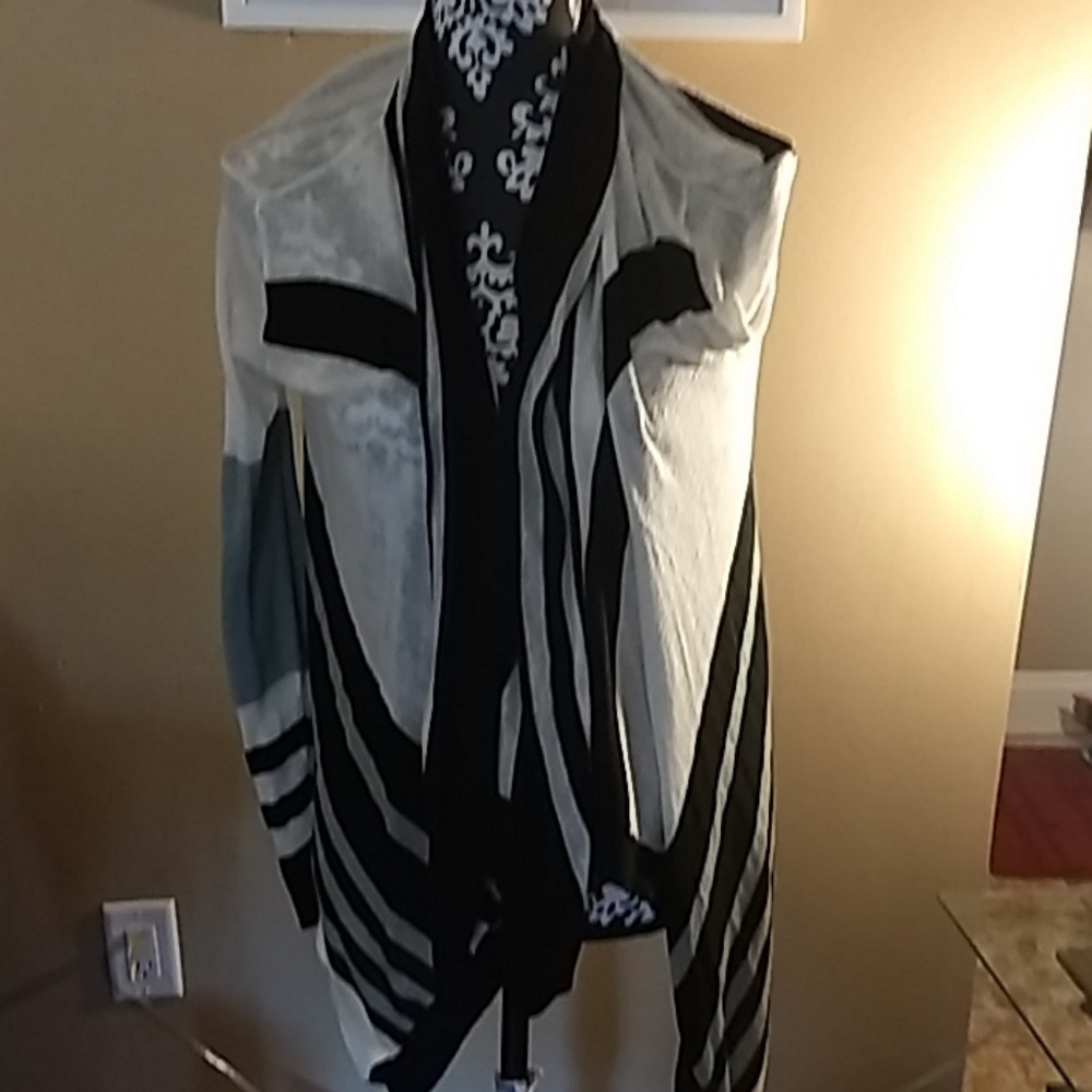 Long sleeve top